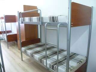 Хостелы Hostel Vitan Львов Кровать в общем номере для мужчин и женщин с 10 кроватями-1