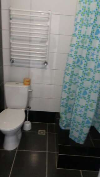 Хостелы Hostel Vitan Львов Cемейный номер с собственной ванной комнатой-6