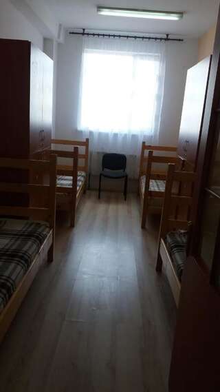 Хостелы Hostel Vitan Львов Односпальная кровать в общем номере с 4 кроватями-4