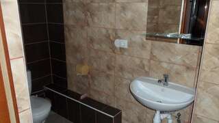 Хостелы Hostel Vitan Львов Двухместный номер Делюкс с 1 кроватью-5