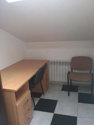 Хостелы Hostel Vitan Львов Cемейный номер с собственной ванной комнатой-5